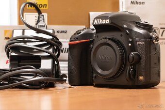 Nikon D750 - 2