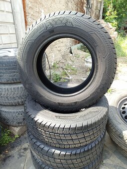 195/70 R15 C M+S Barum 104/102R - 2