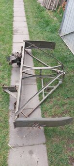 Držiak rezervných kolies praga V3s - 2