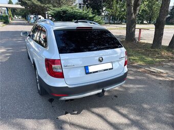 Škoda Superb II Scout 4x4 DSG - 2