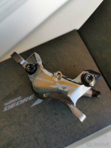 Shimano XT BR-M8120 brzdový strmeň, 4 piest Keramika
- 2