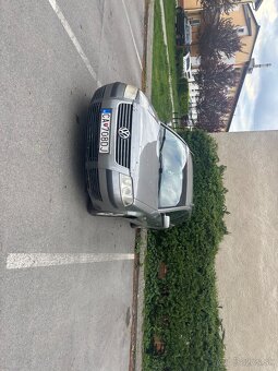 Volkswagen Passat 1.9 tdi 96kw Rozpredam na nd - 2