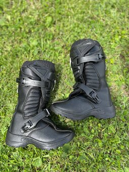 Predám ako nové detské moto čižmy veľ. 28 - 2