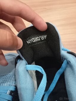 Jordan 4 university blue - 2