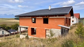 Rodinný dom vo Vlkovej – ideálne miesto pre Vašu budúcnosť - 2