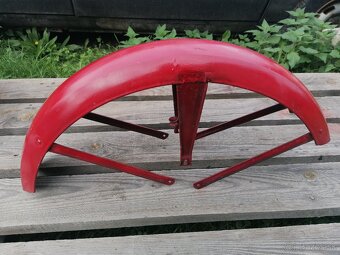 Predný blatník na Jawa 350/ 360, 250/ 559, 592 panelka - 2