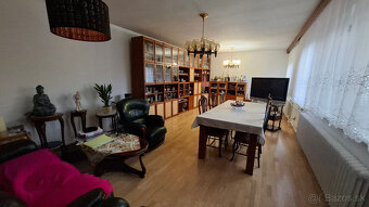 Na predaj priestranný, pekný 5 izbový rodinný dom Senica. - 2