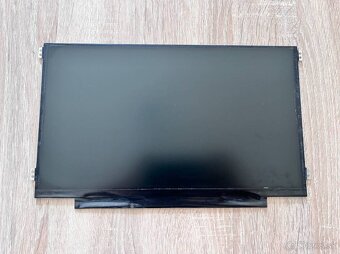 Predám obrazovku do notebooku 11,6"LED SLIM display - 2