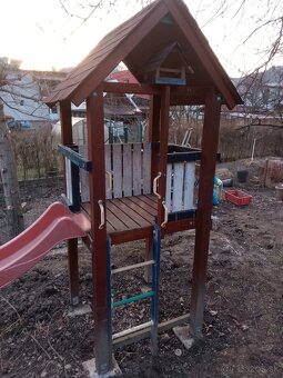 Záhradný domček so šmykľavkou - 2