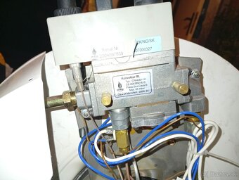 Predám plynovy bojler 110L - 2