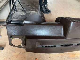 Hnedá Pristrojovka golf mk2 - 2