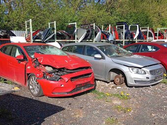 Volvo V40 1.6d rozpredám - 2