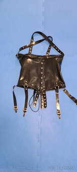 Latexovy korzet L - novy - 2