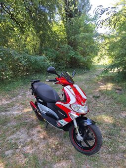 Gilera Runner sp 50cm3 2T vodou chladený. - 2