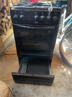 Plynovy sporak+ Digestor - 2