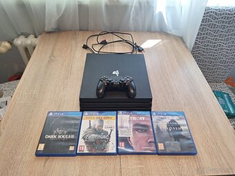 Ps4 pro 2t - 2