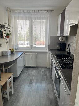 Predám 3 izb. byt s garážou v meste Spišská Belá - 2