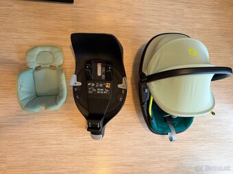 Autosedacka Maxi Cosi coral 360 + Isofix otocna zakladna - 2