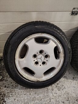 Pirelli zimné 205/60 R16 na diskoch Mercedes - 2