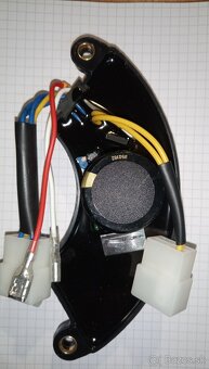 Náhradné diely pre elektrocentrály a motory Honda - 2