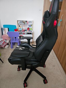 HP Omen Citadel hráčske kreslo - 2