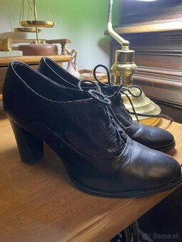 Dámske kožené topánky  Clarks veľ. 37,5 - 2