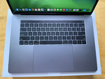MacBook Pro 15" 2019 - i7/16GB/256GB - 2