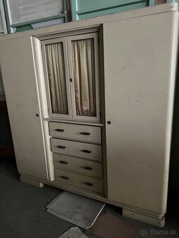 Starožitný nábytok - 2