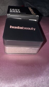 Huda Beauty puder - 2