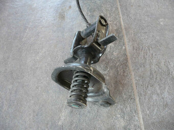 Naviják rezervného kolesa - 2