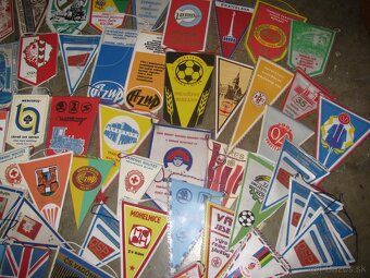 retro staré reklamné vlajky - 2