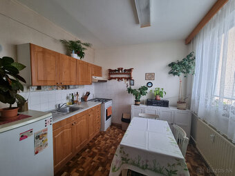 3 IZBOVÝ BYT s LOGGIOU 70 m2 PIEŠŤANY - KÚPOU VOĽNÝ - 2