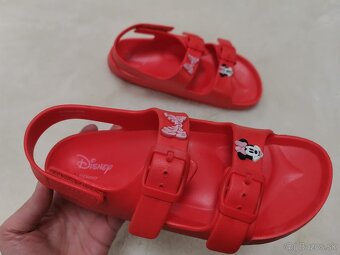 Sandálky Minnie č. 13/32 cena 5,50e - 2