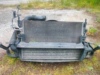 Predám chladič na Volvo V50 2.0 TDCi 100 kw - 2