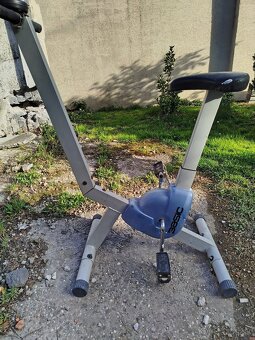 Stacionárny bicykel a stroj na tréning nôh - 2