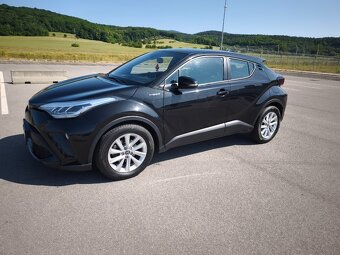 Toyota C-HR 1.8 Hybrid E-CVT rok 2021 - 2