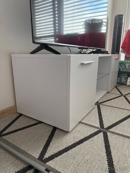 Predám skrinku pod TV - 2