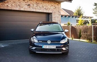 Volkswagen Golf Alltrack 2016 , 1.8 TSI benzín - 2
