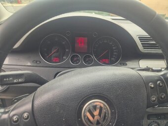 Passat b6 highline dsg 2.0 tdi 125kw - 2