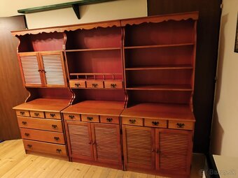 Nábytok, sekretár - 2