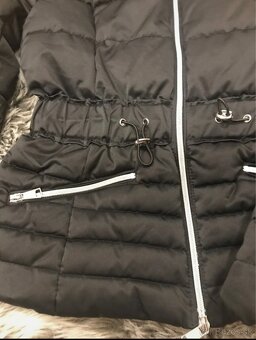 Bunda Guess veľ.S - 2