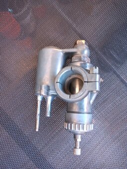 predám karburátor 2920 HC - 2