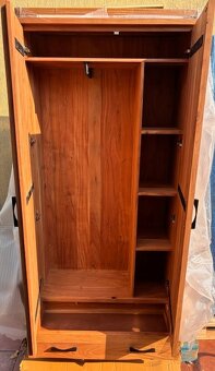 Skriňa z masívu - 2