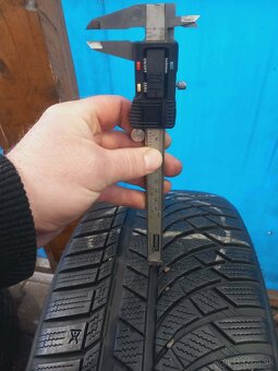 Pneumatiky zimné - Kumho 245/45/R19 - 2
