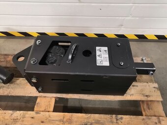 Zemný vrták na minibager - 2