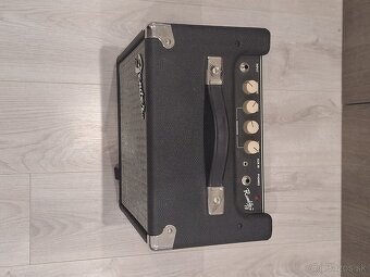 basové kombo Fender Rumble 15 - 2