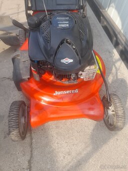 Benzinová kosačka Jonsered - 2