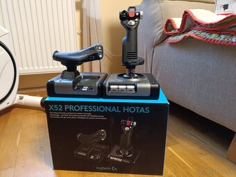 Predám Saitek X52 Pro Flight Control Systém - 2