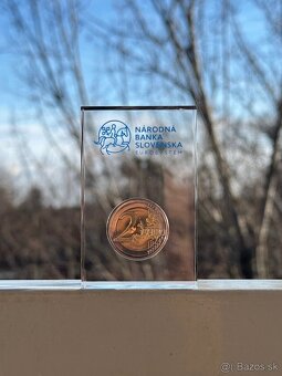 2€ minca Štefánik (2019) zaliata v epoxide.PLATÍ DO ZMAZANIA - 2