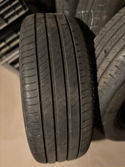 Letne pneu 215/55/17 - 2